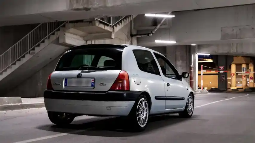 CLIO 2 APPRENTISSAGE TRACKDAYS